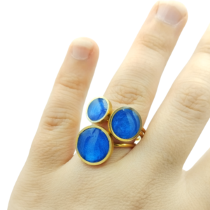 Ατσάλινα δαχτυλίδια σε μπλε χρώμα. Μοναδικό σετ με 3 ατσάλινα χειροποίητα δαχτυλίδια με χρώμα από υγρό γυαλί.  Κομψά κοσμήματα για να τα φοράτε συνέχεια.